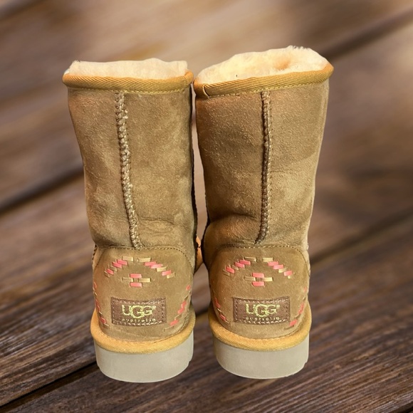 UGG Classic Short Rustic Leather Weave Limited Edition 2017-  Size 7 Rare New - Picture 4 of 10